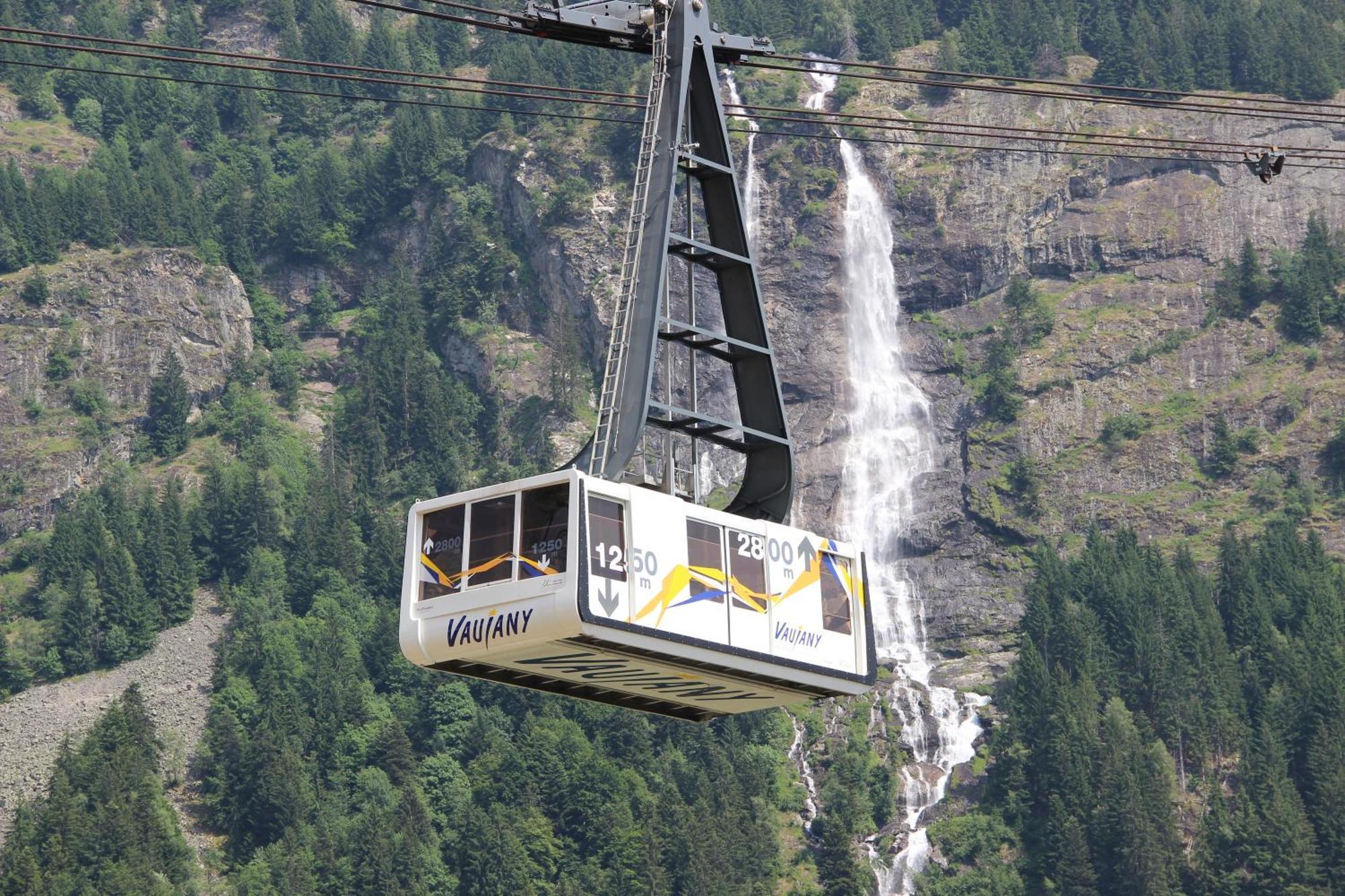 Hotel Le V De Vaujany Exterior foto